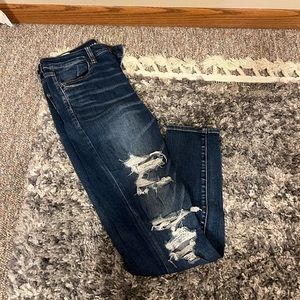 Womens American Eagle ripped skinny jeans size 10